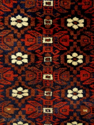 Full Pile Baluch
Size: 120x215cm
Natural colors, glossy wool, made in circa 1910                      