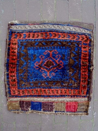 19th Century Two Baluch Bags
Size: 43x46cm and 32x36cm
Natural colors                        