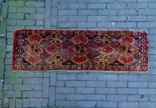 Bashir Penjerelik
Size: 140x44cm (4.7x1.5ft)
Natural colors, made in circa 1910, the right selvage is not original                  