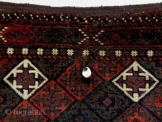 19th Century Fine Baluch
Size: 65x76cm
Natural colors, the edges are not original.                      