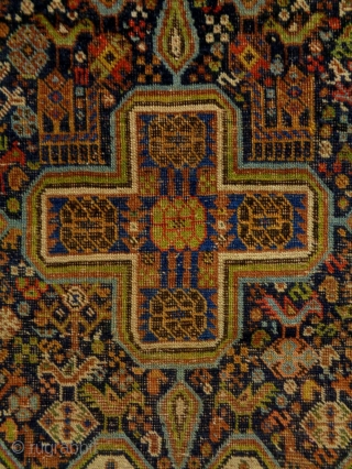 Universal Qasqhay/Kashkuli
Size: 127x163cm
Natural colors, made in circa 1910                         