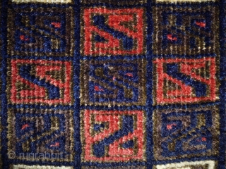 Belouch
Size: 46x89cm (1.5x3.0ft)
Natural colors, circa 80-90 years old                         