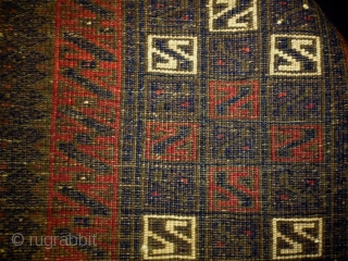 Belouch
Size: 46x89cm (1.5x3.0ft)
Natural colors, circa 80-90 years old                         