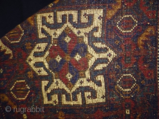 Kamseh Bagface
Size: 67x68cm (2.2x2.3ft)
Natural colors, circa 90 years old                        