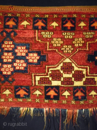 1880 Turkoman Penjerelik
Size: 141x41cm (4.7x1.2ft)
Natural colors                           