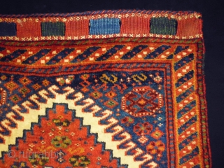 Qasqhay Bagface
Size: 64x62cm (2.1x2.1ft)
Natural colors, circa 90 years old
                        