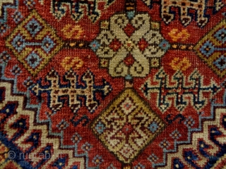 Universal Qasqhay Bagface
Size: 49x51cm (1.6x1.7ft)
Natural colors, made in circa 1910                       