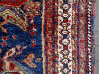 Nomad Afshar
Size: 96x129cm (3.2x4.3ft)
Natural colors, circa 80-90 years old                        