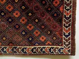 19th Century Baluch
Size: 90x80cm
Natural colors                            