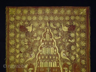 1850/70 Textile
Size: 115x240cm (3.8x8.0ft)
Gold thread, it is used to be hanged up                     