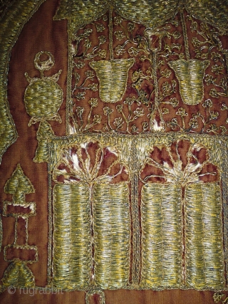 1850/70 Textile
Size: 115x240cm (3.8x8.0ft)
Gold thread, it is used to be hanged up                     