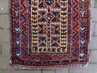 Baluch Balisth
Size: 39x71cm (1.3x2.4ft)
Natural colors, made in circa 1910/20                        