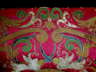 19th Century Europen (probably Italian) Textile
Size: 145x60cm (4.8x2.0ft)                         