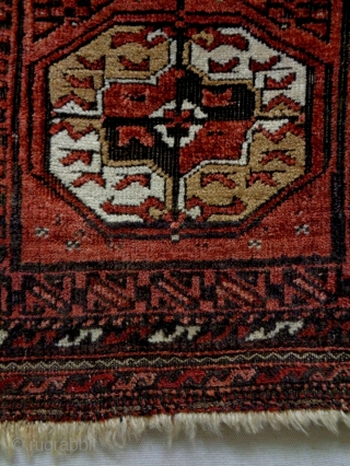 Turkmen/Baluch
Size: 42x88cm (1.4x2.9ft)
Natural colors, made in circa 1910/20                         