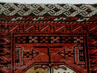 Turkmen/Baluch
Size: 42x88cm (1.4x2.9ft)
Natural colors, made in circa 1910/20                         