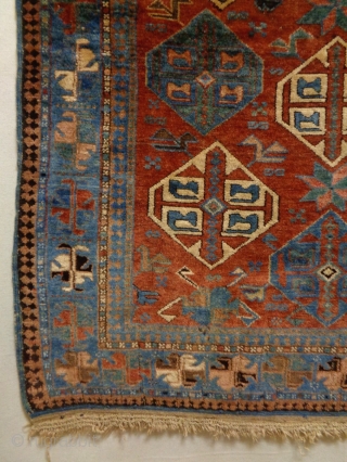 Fine Eriwan
Size: 108x136cm
Natural colors, made in circa 1910/20                         