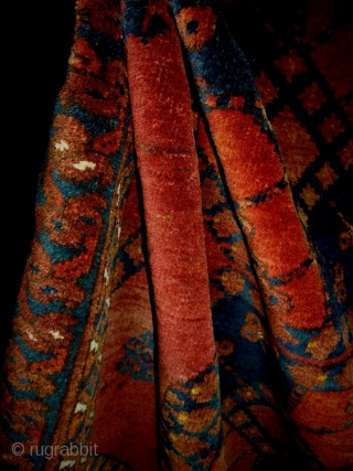 Ersari
Size: 110x147cm (3.7x4.9ft)
Natural colors, made in circa 1910/20                         