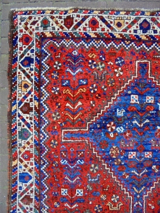 Very Fine 19th Century Qasqhay
Size: 105x143cm
Natural colors                          