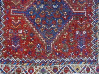 Very Fine 19th Century Qasqhay
Size: 105x143cm
Natural colors                          