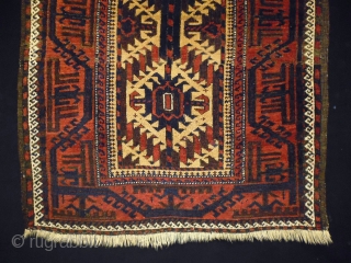 Belouch
Size: 95x170cm (3.2x5.7ft)
Natural colors, supple, made in circa 1910                        