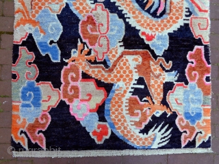 Tibetan Rug
Size: 90x160cm
Natural colors, made in circa 1910/20                         