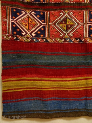 Anatolian Cuval
Size: 115x160cm
Made in circa 1910                           