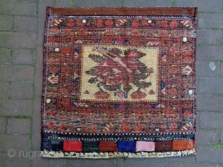 Afshar Bagface
Size: 61x61cm (2.0x2.0ft)
Natural colors (one color is faded), made in circa 1910/20                    
