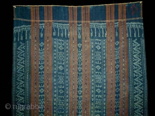 Indonesian Ikat
Size: 92x206cm (3.1x6.9ft)
Natural colors, made in circa 1910                        