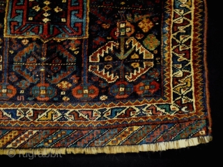 Kamseh Bagface
Size: 83x72cm (2.8x2.4ft)
Natural colors, made in circa 1910, there is one old repair (see pic. 7)                