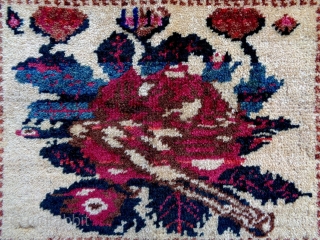 Afshar Bagface
Size: 61x61cm (2.0x2.0ft)
Natural colors (except one color is faded), made in circa 1910/20.                   