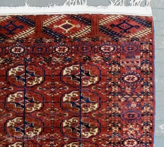 19th Century Very Fine Tekke Dowry
Size: 115x120cm
Natural colors                         