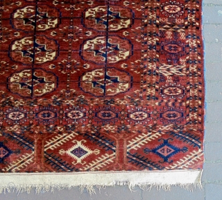 19th Century Very Fine Tekke Dowry
Size: 115x120cm
Natural colors                         