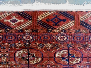 19th Century Very Fine Tekke Dowry
Size: 115x120cm
Natural colors                         