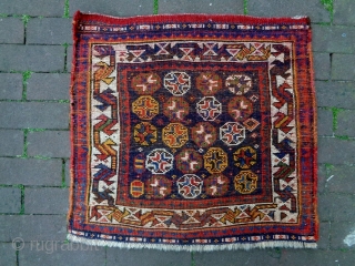 Qasqhay Bagface
Size: 58x55cm (1.9x1.8ft)
Natural colors, made in 1910/20                         