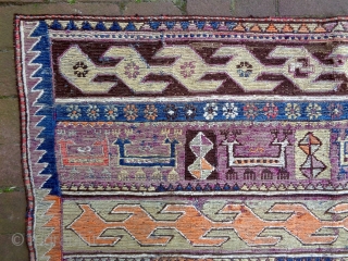 Soumakh Fragment
Size: 98x64cm (3.3x2.1ft)
made in circa 1910/20, there are five small holes, some aniline dyes                  