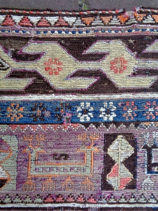 Soumakh Fragment
Size: 98x64cm (3.3x2.1ft)
made in circa 1910/20, there are five small holes, some aniline dyes                  