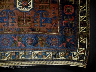 Baluch Bagface
Size: 87x75cm (2.9x2.5ft)
Natural colors, circa 80 years old                        
