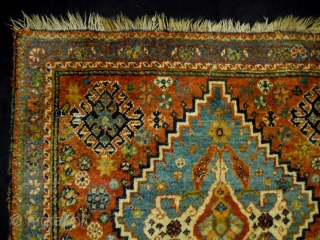 Universal Design Qasqhay
Size: 82x77cm (2.7x2.6ft)
Natural colors, made in circa 1910/20                       