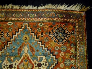 Universal Design Qasqhay
Size: 82x77cm (2.7x2.6ft)
Natural colors, made in circa 1910/20                       