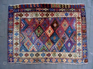 Jaf
Size: 101x76cm
Natural colors (except thepink color is a little bit faded), the edges are not original, there are old repairs at the corners, made in period 1910      