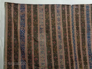 19th Century Indonesian Textile
Size: 124x124cm (4.1x4.1ft)
Natural colors, there is one small hole (see pic.6 or 12)                 