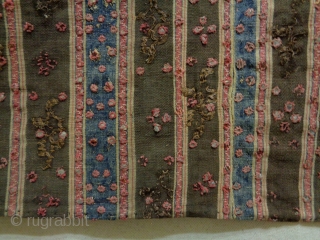 19th Century Indonesian Textile
Size: 124x124cm (4.1x4.1ft)
Natural colors, there is one small hole (see pic.6 or 12)                 