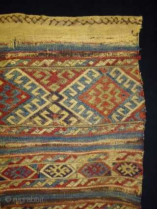 19th Anatolian Soumakh
Size: 75x116cm (2.5x3.9ft)
Natural colors                           