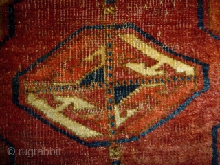 18th Century Super Tekke Fragment
Size: 36x58cm (1.2x1.9ft)
Natural colors                         