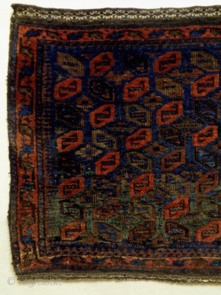 19th Century Baluch Bagface
Size: 68x52cm (2.3x1.7ft)
Natural colors                          