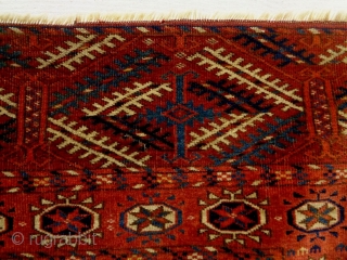 1870/80 Very Fine Tekke
Size: 108x140cm
Natural colors, top quality                         