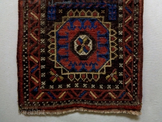 19th Century Baluch
Size: 46x78cm (1.5x2.6ft)
Natural colors                           