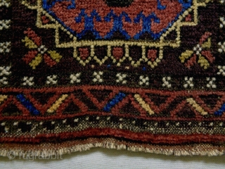 19th Century Baluch
Size: 46x78cm (1.5x2.6ft)
Natural colors                           