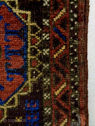 19th Century Baluch
Size: 46x78cm (1.5x2.6ft)
Natural colors                           