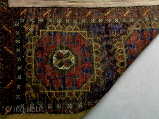 19th Century Baluch
Size: 46x78cm (1.5x2.6ft)
Natural colors                           